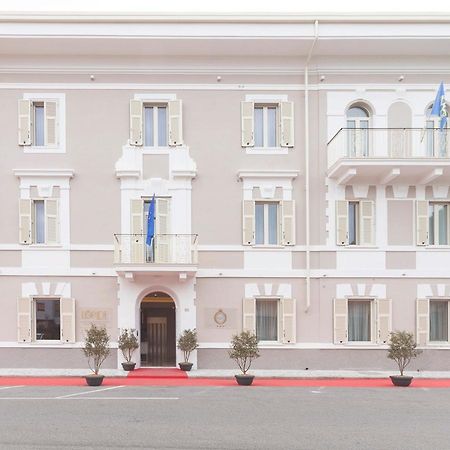 מרינה די קררה Doride Suites Boutique Hotel מראה חיצוני תמונה