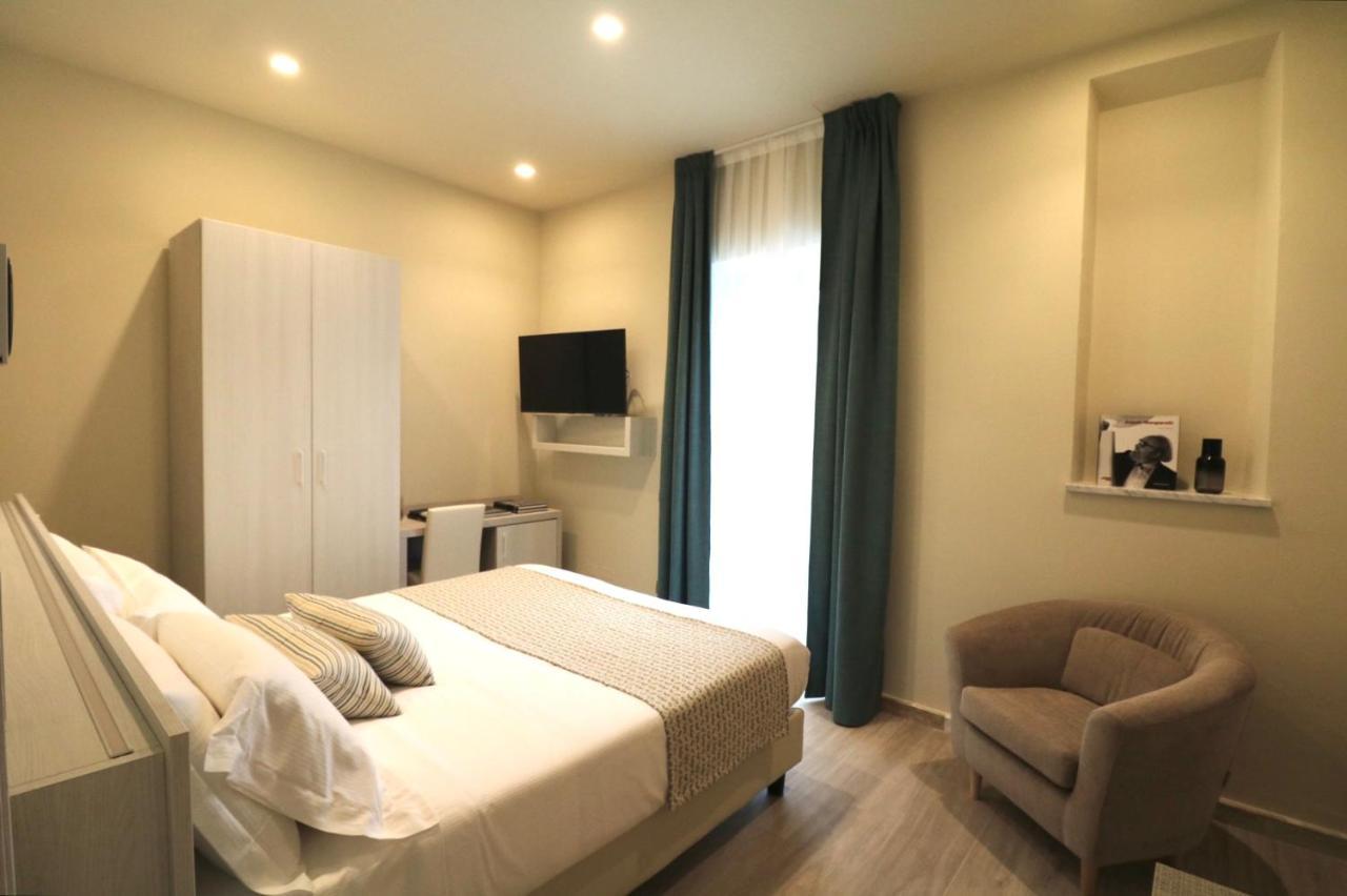 מרינה די קררה Doride Suites Boutique Hotel מראה חיצוני תמונה