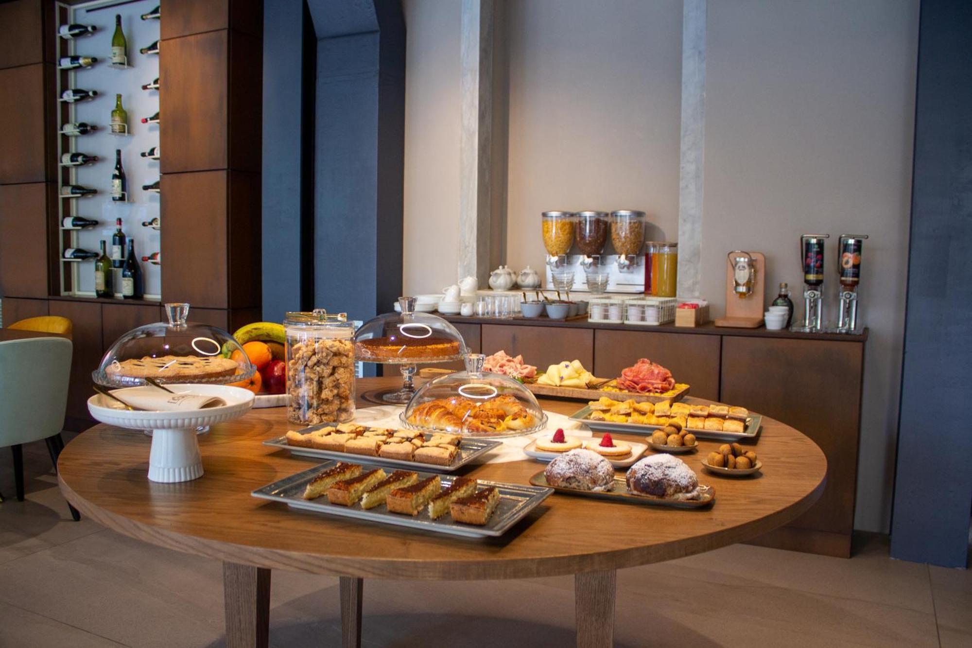 מרינה די קררה Doride Suites Boutique Hotel מראה חיצוני תמונה