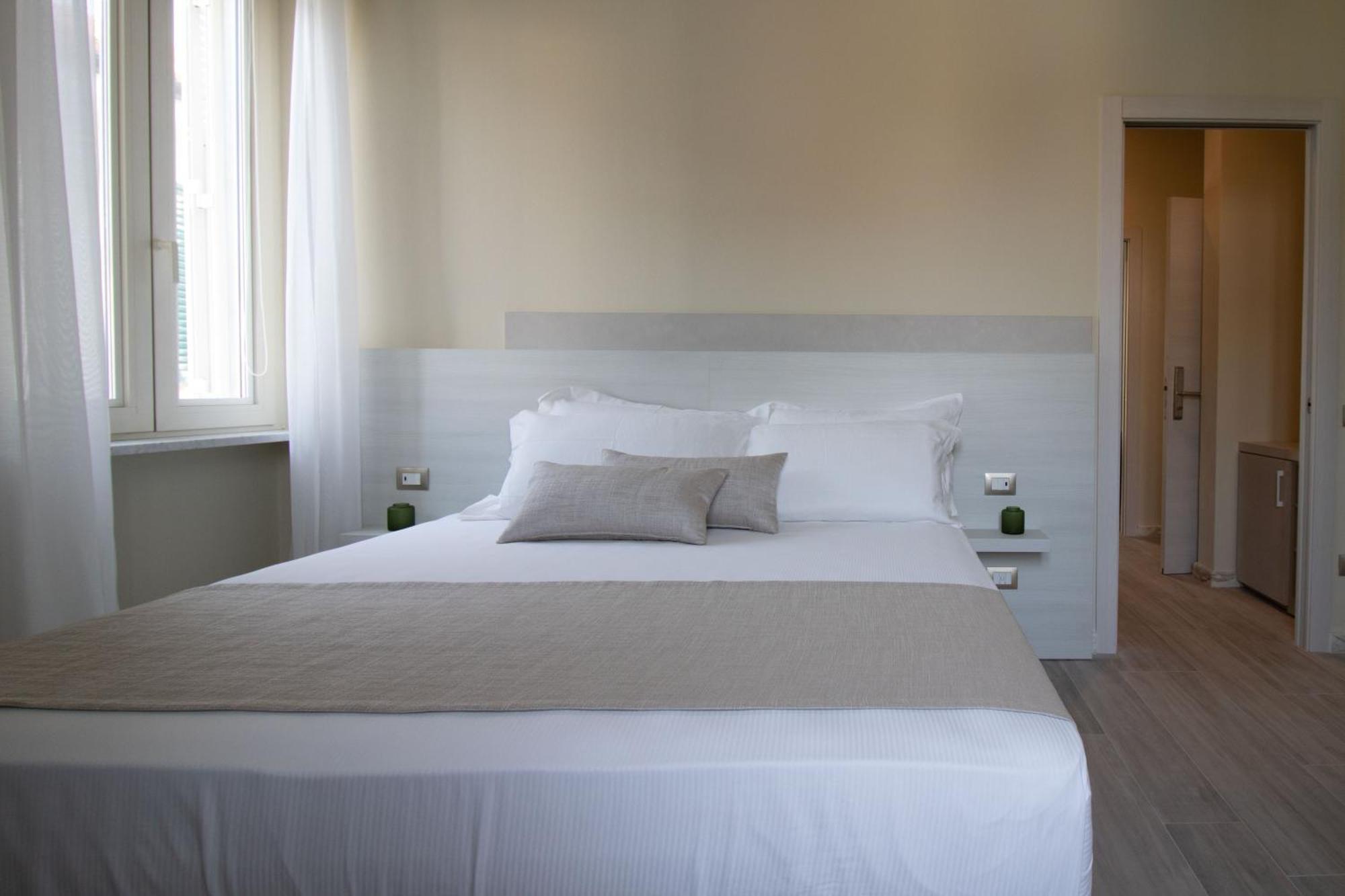 מרינה די קררה Doride Suites Boutique Hotel מראה חיצוני תמונה